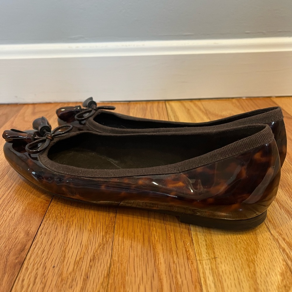 Stuart Weitzman Tortoise Shell Flats - image 4